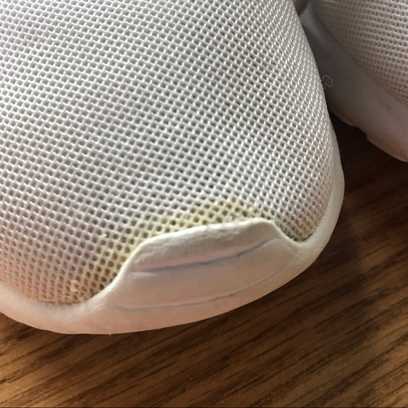 NIKE ROSHE RUNS, women’s 5.5 - Picture 2 of 5